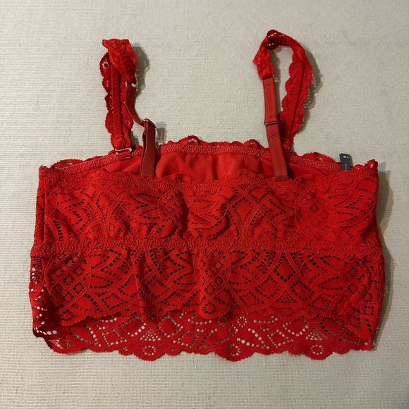 Hollister Red Lace Bralette Size Medium NWOT Everyday Essential | CozyChic - Picture 4 of 4
